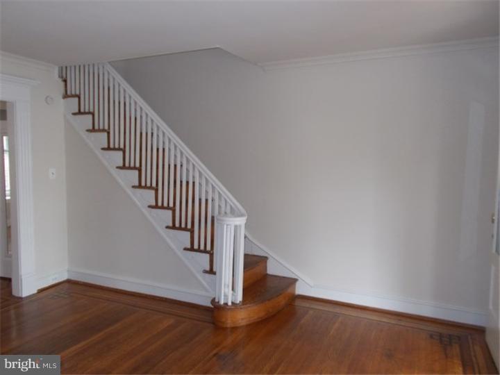 216 Avon Road Upper Darby, PA 19082 - Photo 3 of 12 Living Room
