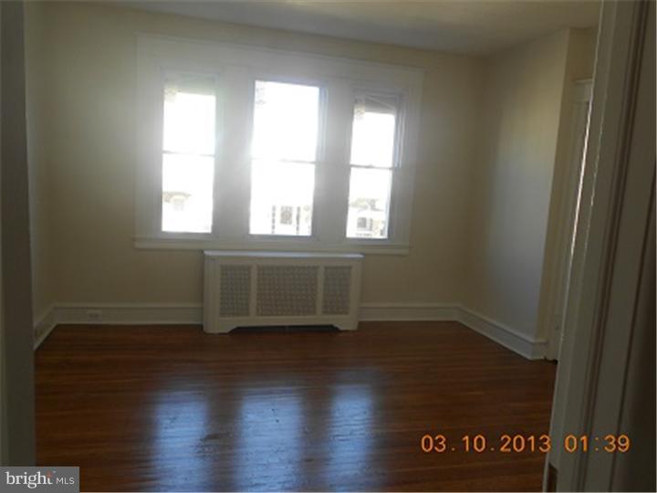216 Avon Road Upper Darby, PA 19082 - Photo 7 of 12 Bedroom - Main