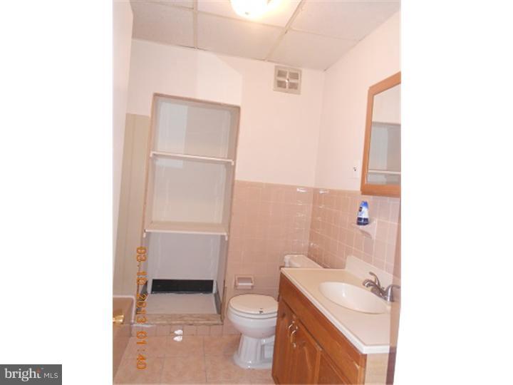 216 Avon Road Upper Darby, PA 19082 - Photo 10 of 12 Bathroom