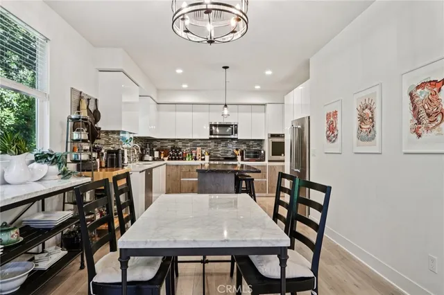 $1,249,000 | 8328 North Cooper Place, Winnetka, CA 91306