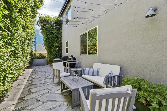 $1,249,000 | 8328 North Cooper Place, Winnetka, CA 91306