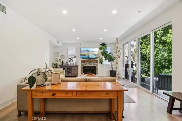 $1,249,000 | 8328 North Cooper Place, Winnetka, CA 91306