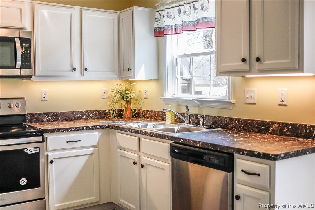 26 Mitchell Road Hampton, VA 23669 - Photo 10 of 42 Gallery Image 10