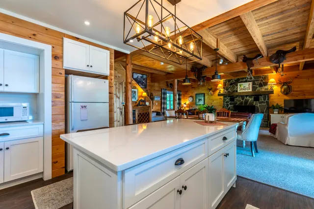 $680,000 | 92 White Birch Drive, Tinmouth, VT 05773