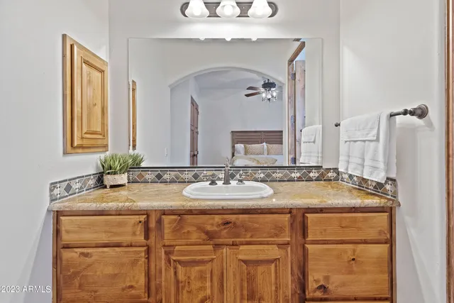 $6,500 | 5529 West Pinnacle Hill Drive, Glendale, AZ 85310