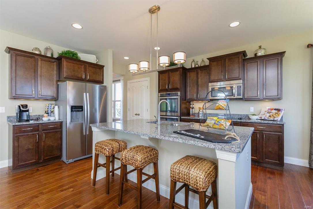 4301 Hawkins Ridge Drive St. Louis, MO 63129 - Photo 12 of 42