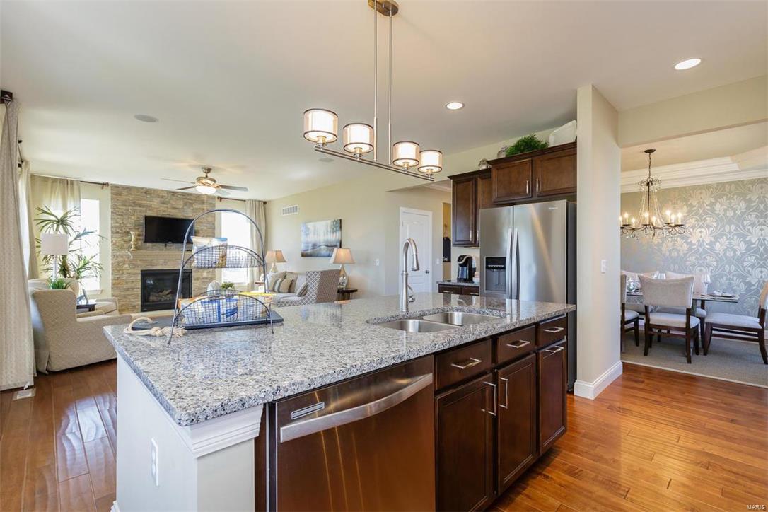 4301 Hawkins Ridge Drive St. Louis, MO 63129 - Photo 13 of 42