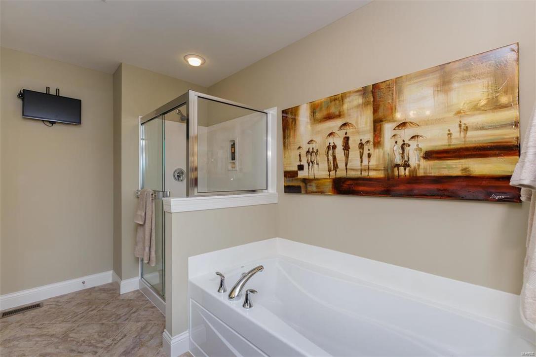 4301 Hawkins Ridge Drive St. Louis, MO 63129 - Photo 18 of 42