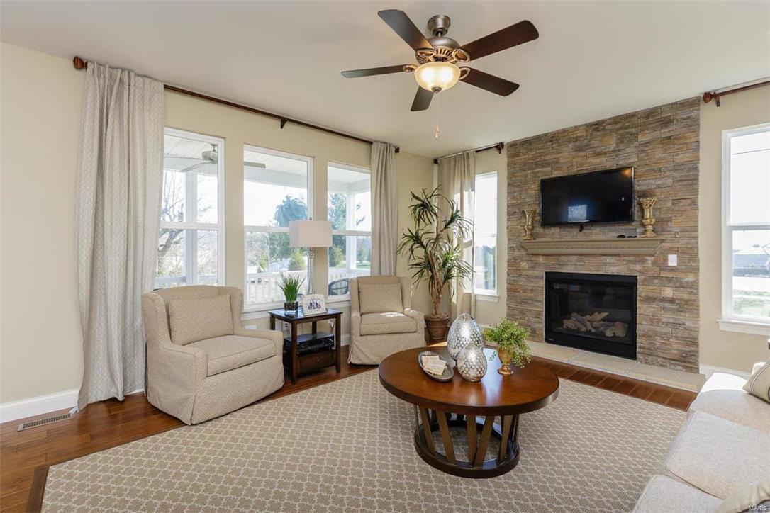 4301 Hawkins Ridge Drive St. Louis, MO 63129 - Photo 2 of 42