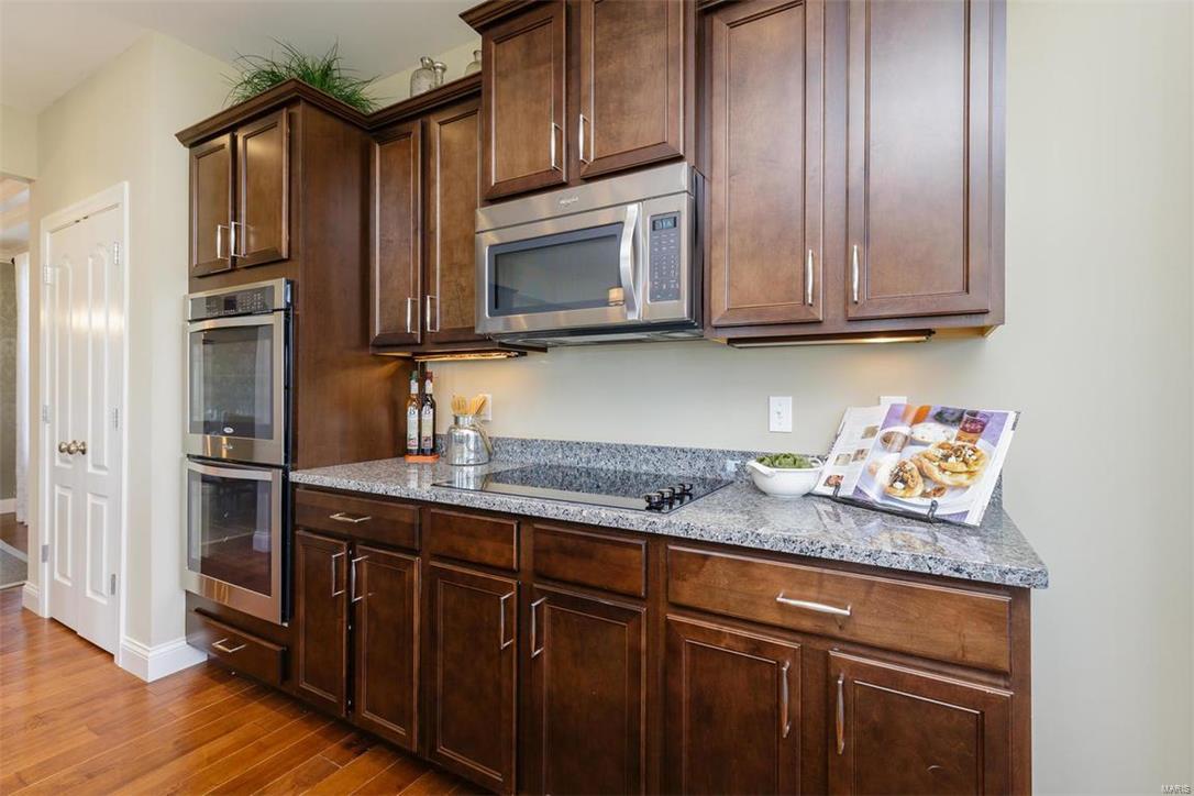 4301 Hawkins Ridge Drive St. Louis, MO 63129 - Photo 3 of 42