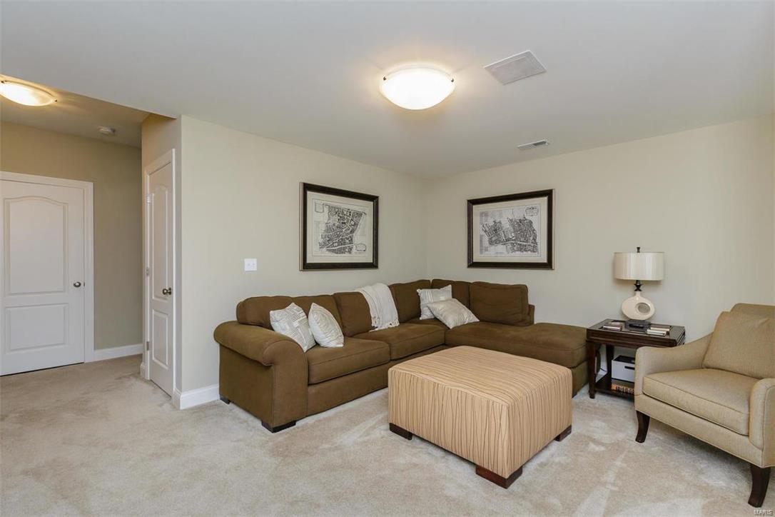 4301 Hawkins Ridge Drive St. Louis, MO 63129 - Photo 38 of 42