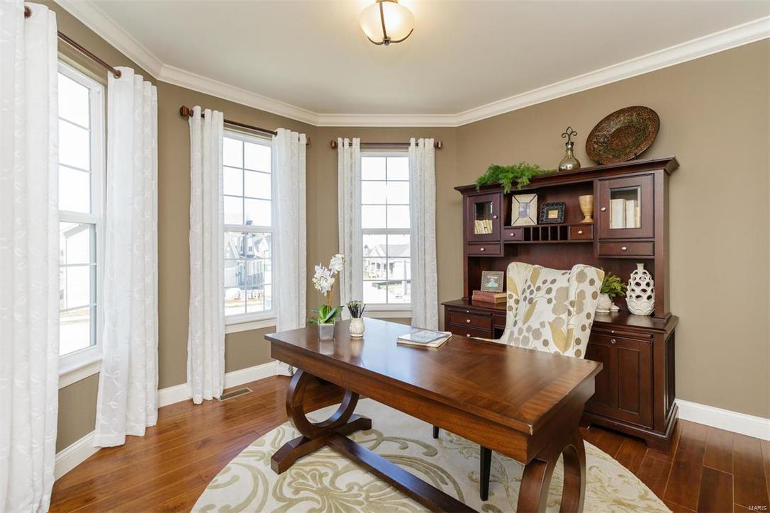 4301 Hawkins Ridge Drive St. Louis, MO 63129 - Photo 7 of 42