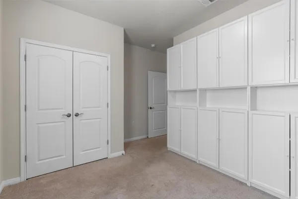 $2,800 | 108 Calhoun Lane, Georgetown, TX 78633