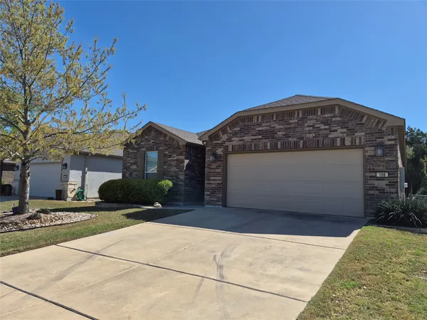 $2,900 | 108 Calhoun Lane, Georgetown, TX 78633