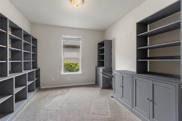 $2,800 | 108 Calhoun Lane, Georgetown, TX 78633
