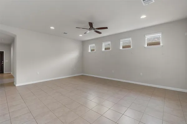 $2,800 | 108 Calhoun Lane, Georgetown, TX 78633