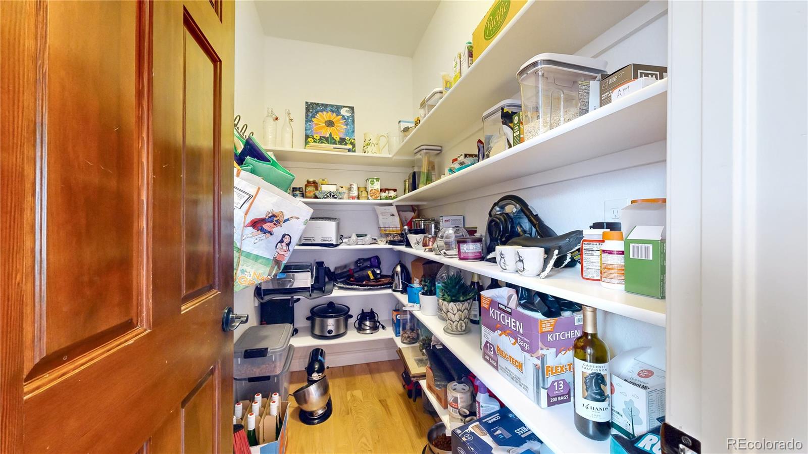 8400 Quaker Circle Arvada, CO 80007 - Photo 9 of 50 a room with furniture and a window