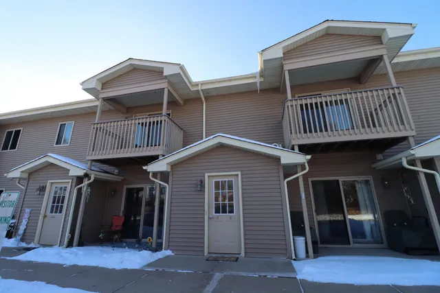 $180,000 | 219 Franklin Street, Unit C, Delavan, WI 53115