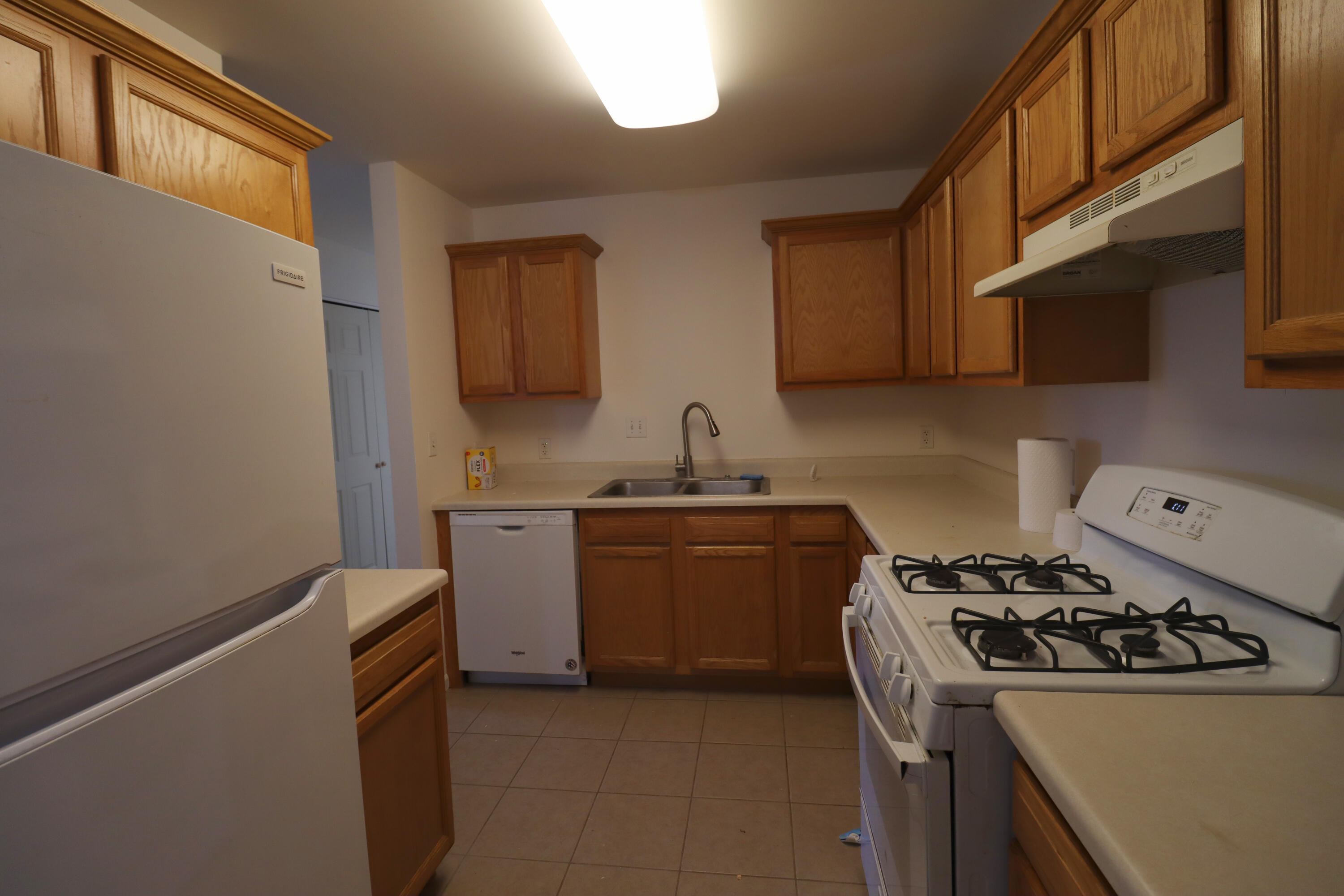 219 Franklin Street, Unit C Delavan, WI 53115 - Photo 5 of 15 IMG_7339