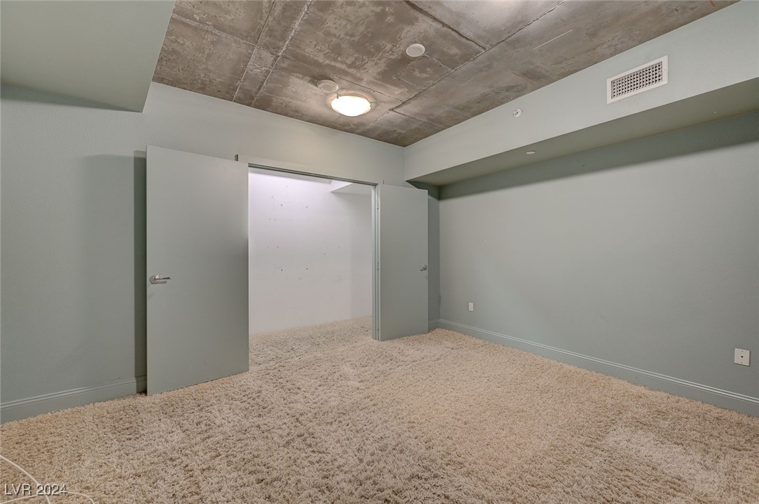 360 East Desert Inn Road, Unit 1007 Las Vegas, NV 89109 - Photo 39 of 50 guest bedroom downstairs