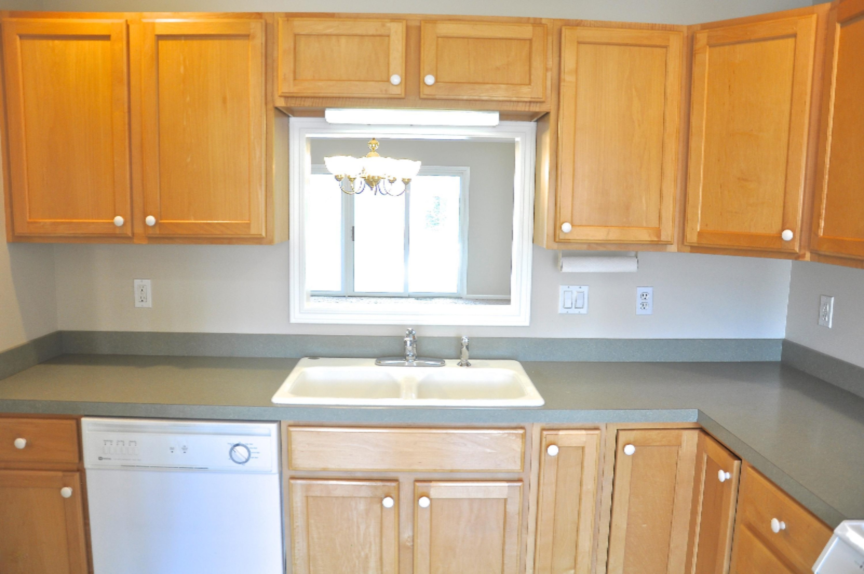 1375 East Point Ridge Holland, MI 49423 - Photo 6 of 26 DSC_0008