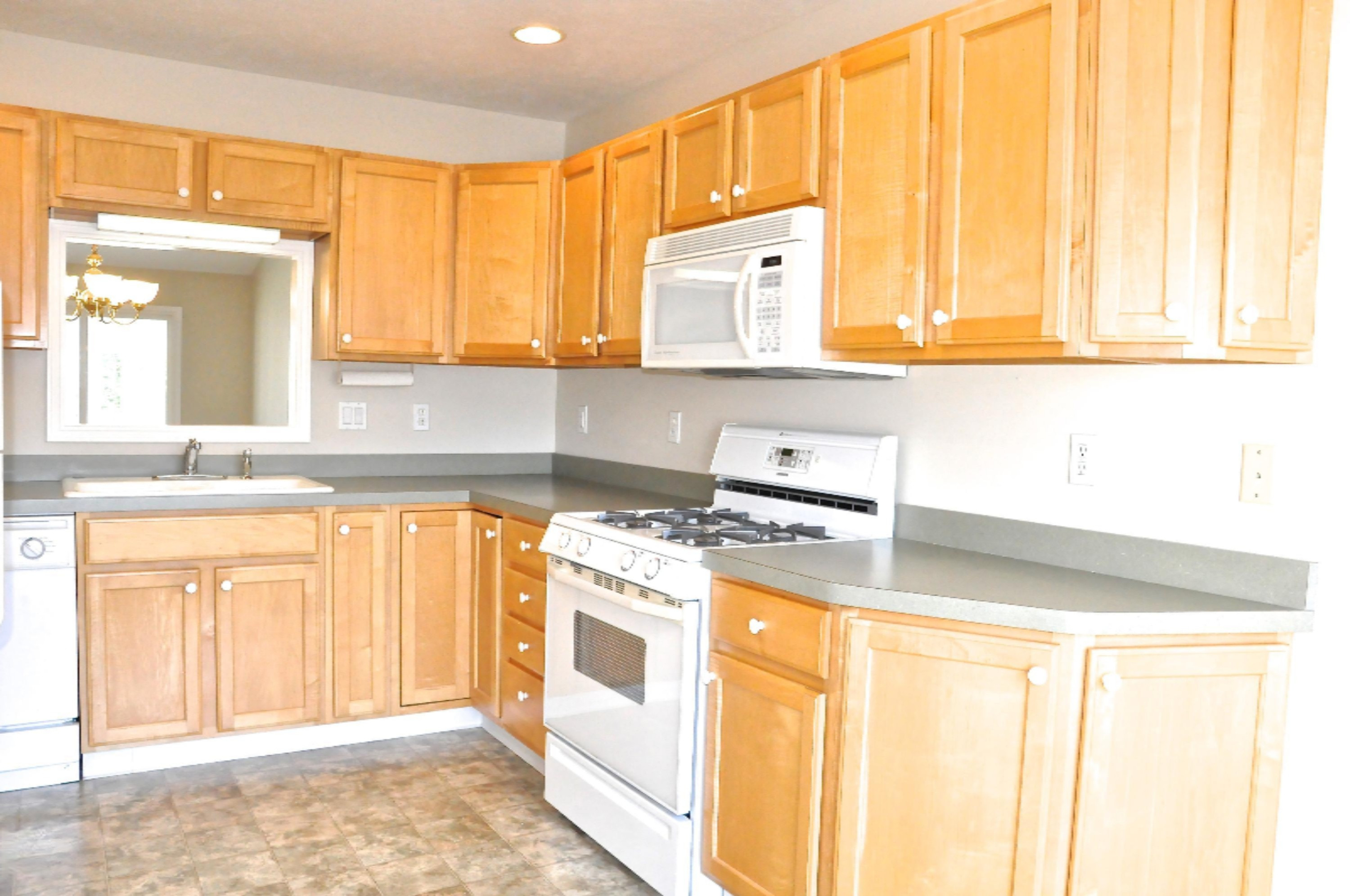 1375 East Point Ridge Holland, MI 49423 - Photo 7 of 26 DSC_0010