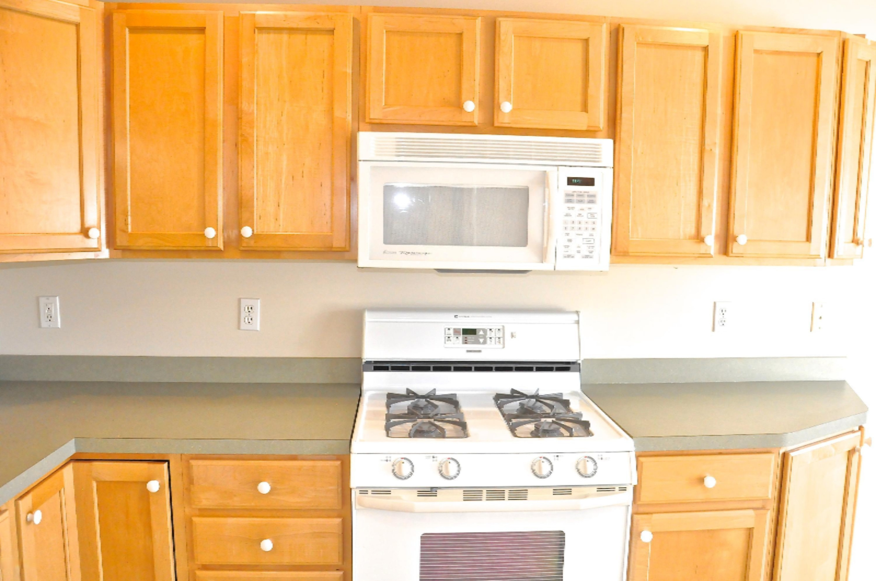 1375 East Point Ridge Holland, MI 49423 - Photo 9 of 26 DSC_0014