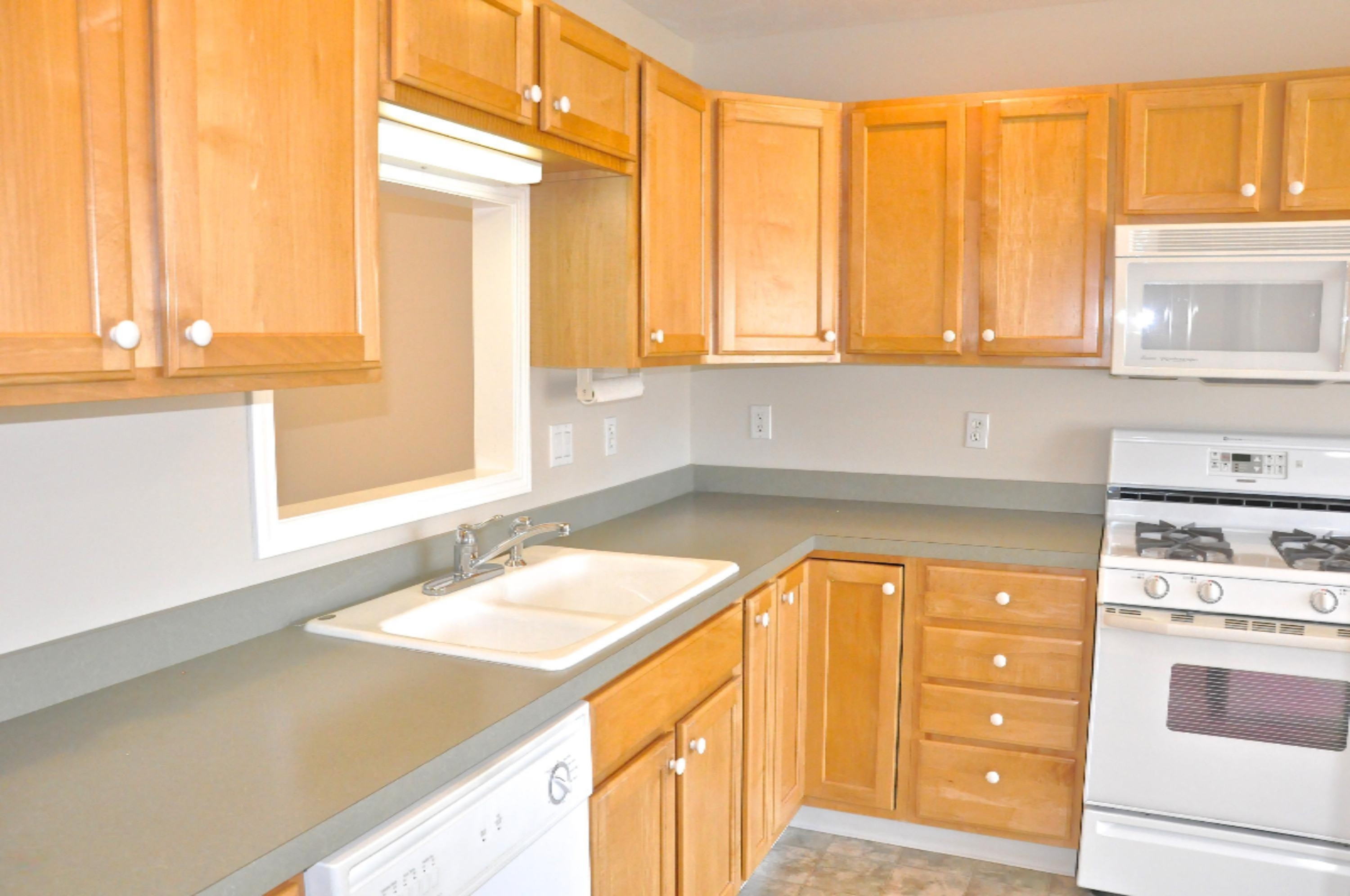1375 East Point Ridge Holland, MI 49423 - Photo 10 of 26 DSC_0017