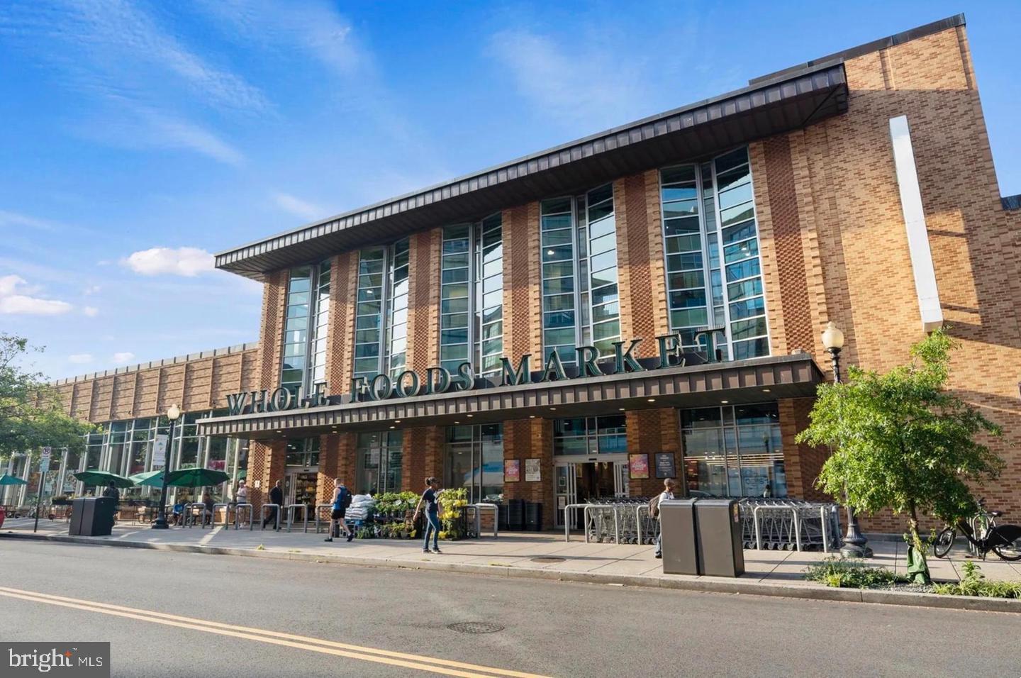 2015 13th Street Northwest, Unit 2 Washington, DC 20009 - Photo 40 of 42 a view of a building with a street