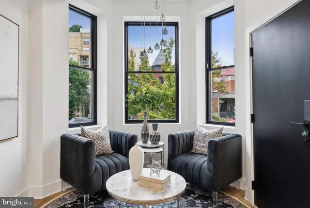 $3,700 | 2015 13th Street Northwest, Unit 2, Washington, DC 20009