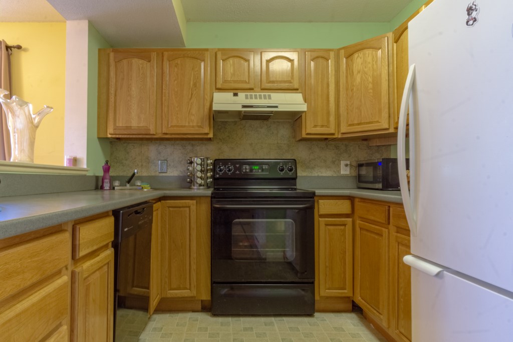 219 High Street, Unit N Westerly, RI 02891 - Photo 8 of 18