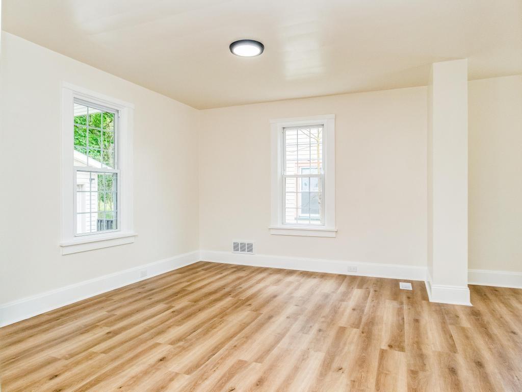 1660 Mercer Road Ellwood City, PA 16117 - Photo 11 of 41 an empty room with windows