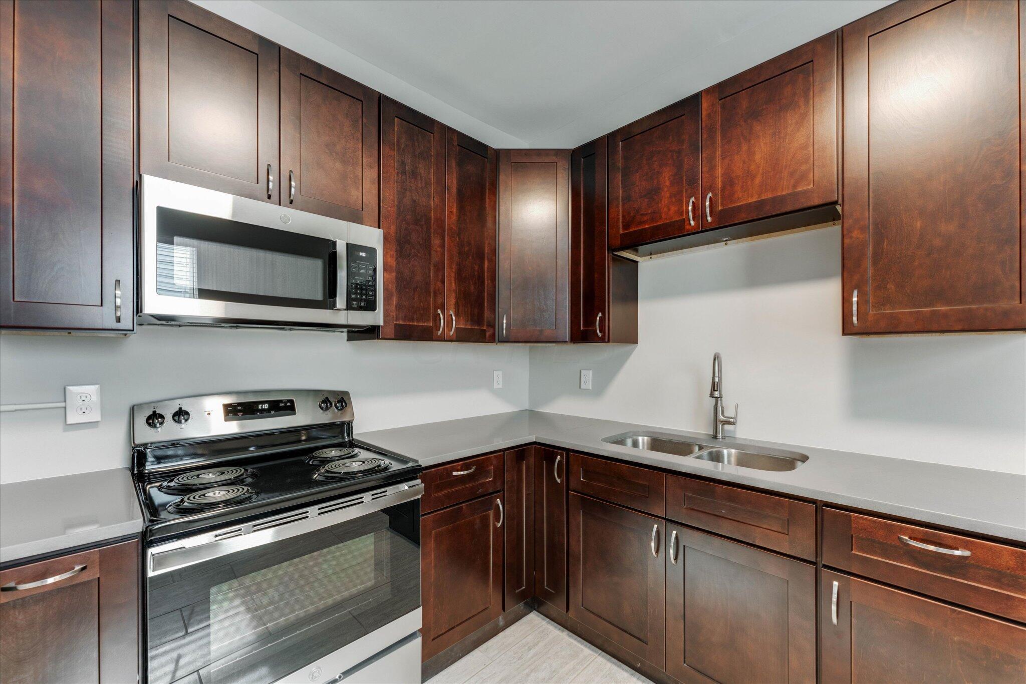 486 Berkeley Road Columbus, OH 43205 - Photo 8 of 19 Kitchen 02