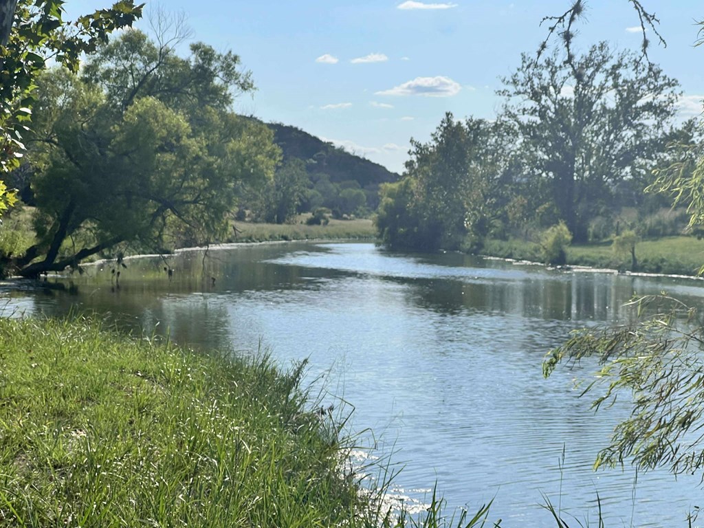 116 Winans Creek Road Bandera, TX 78003 - Photo 2 of 31