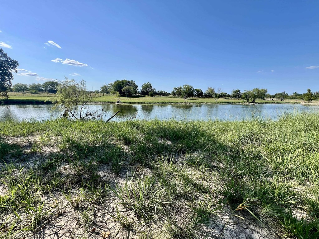 116 Winans Creek Road Bandera, TX 78003 - Photo 8 of 31