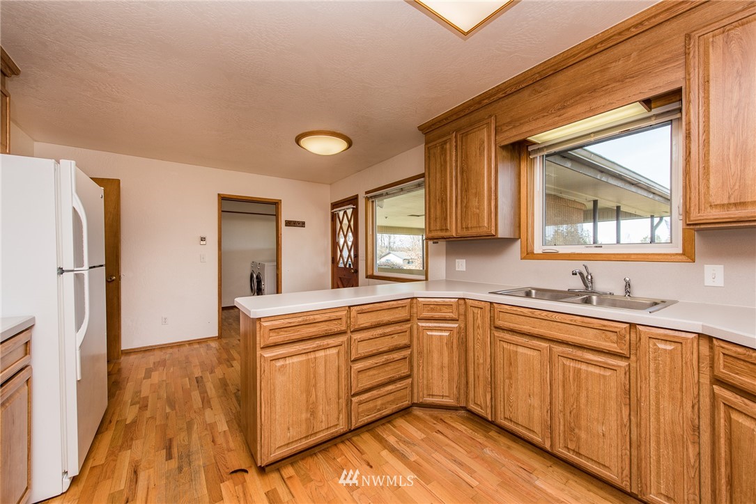 333 Rhodes Road Port Angeles, WA 98362 - Photo 5 of 24 Gallery Image 5