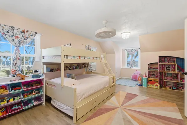 $914,000 | 3809 Indian River Drive, Cocoa, FL 32926