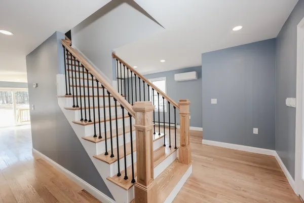 $885,000 | 5 Gamache Road, Derry, NH 03038