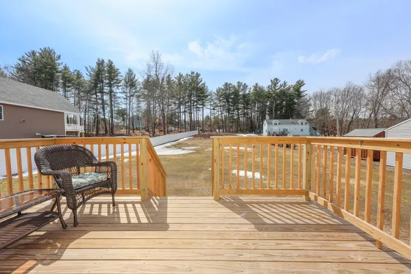 $885,000 | 5 Gamache Road, Derry, NH 03038