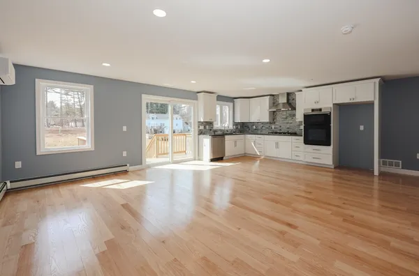 $885,000 | 5 Gamache Road, Derry, NH 03038