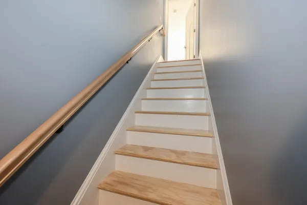 $885,000 | 5 Gamache Road, Derry, NH 03038