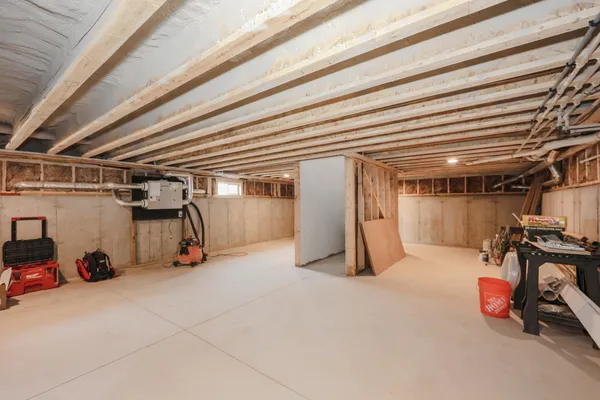 $885,000 | 5 Gamache Road, Derry, NH 03038