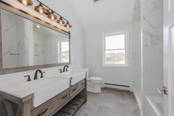 $885,000 | 5 Gamache Road, Derry, NH 03038