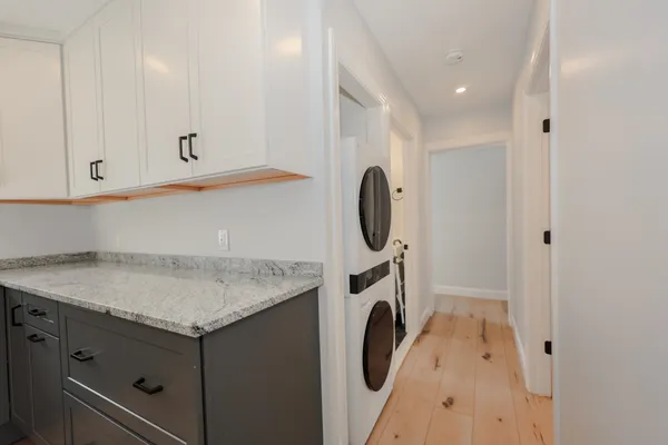 $885,000 | 5 Gamache Road, Derry, NH 03038