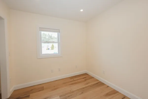 $885,000 | 5 Gamache Road, Derry, NH 03038