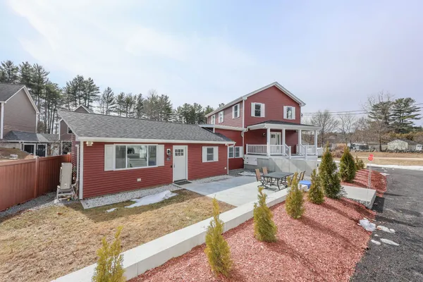 $885,000 | 5 Gamache Road, Derry, NH 03038