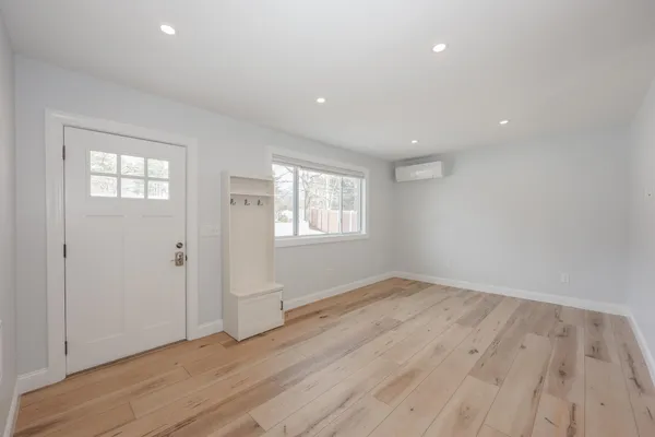 $885,000 | 5 Gamache Road, Derry, NH 03038