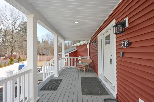 $885,000 | 5 Gamache Road, Derry, NH 03038