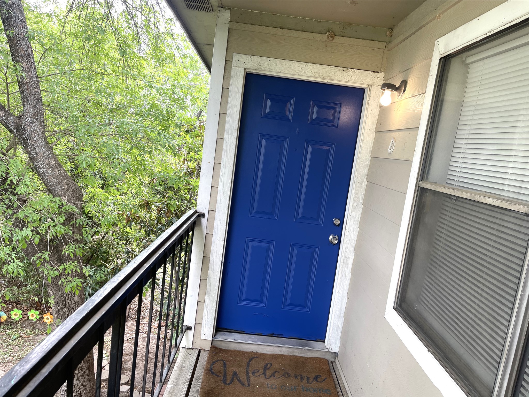 2005 West Loop, Unit D1 Austin, TX 78758 - Photo 28 of 31 a view of balcony