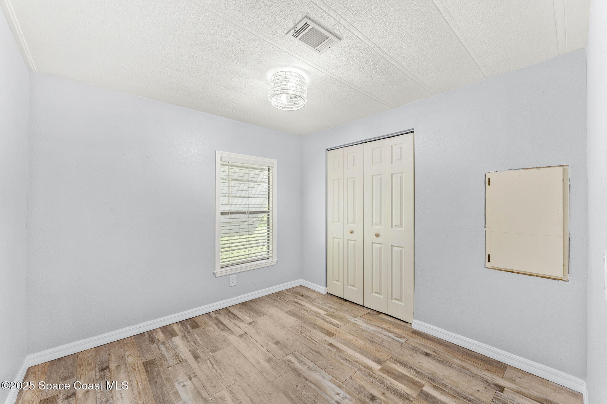 7490 Blackhawk Road Sebastian, FL 32976 - Photo 27 of 34 23-web-or-mls-DSC06239-HDR_1